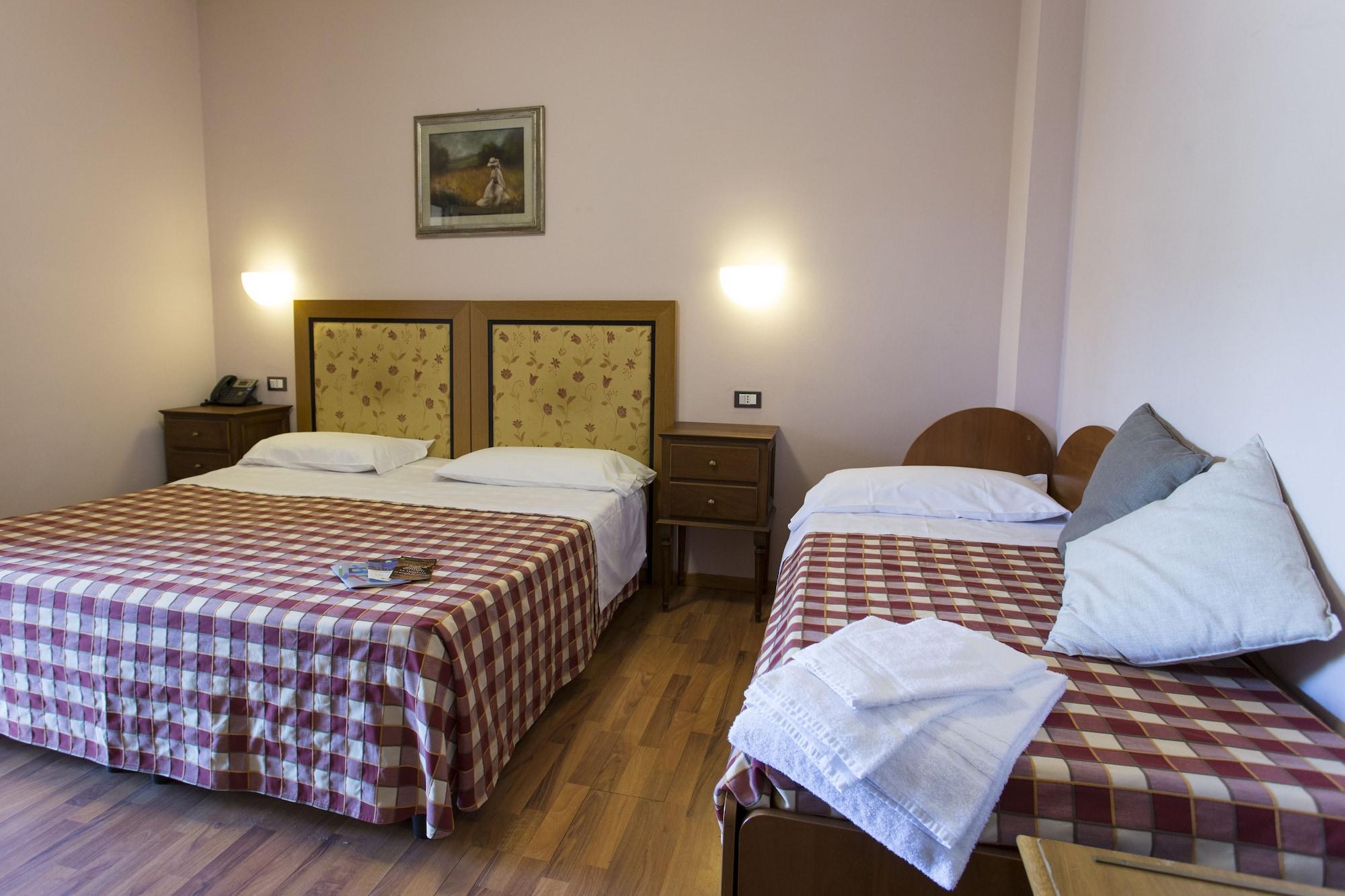 Hotel Il Giardino Siena Esterno foto